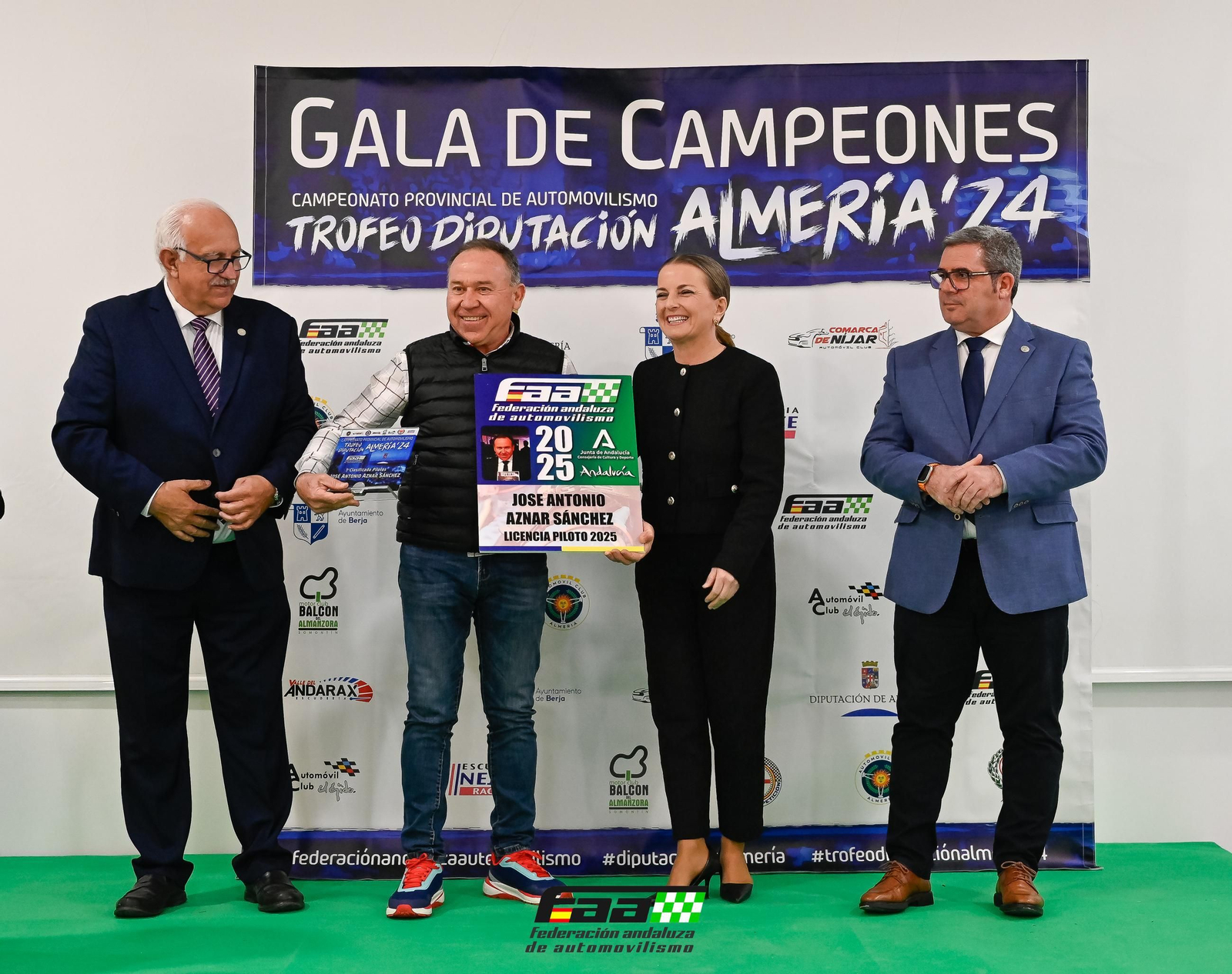 José Antonio Aznar, ganador del Campeonato de Andalucía de Pilotos de Rallyes de Asfalto 2024, fue uno de los pilotos galardonados.
