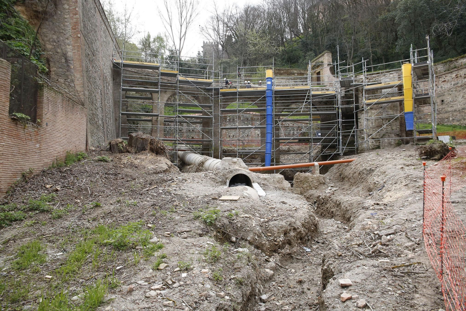Imagen de archivo de una intervención en la acequia de Romayla