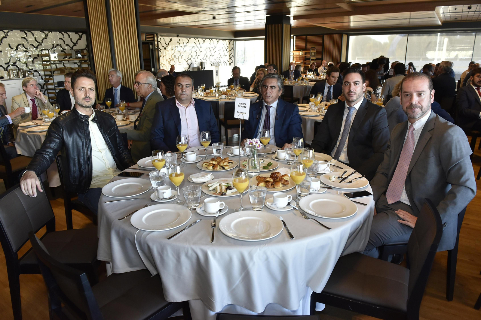 El Desayuno Informativo del Grupo Joly con Juan Espadas, en imágenes