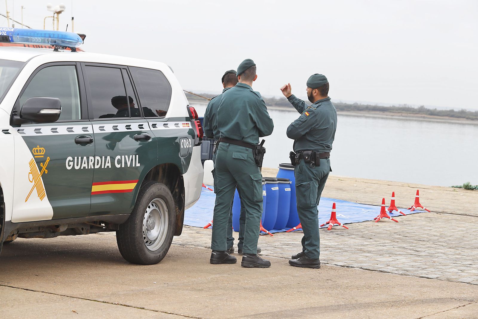 Imágenes del simulacro de explosivos realizado en el muelle de Levante