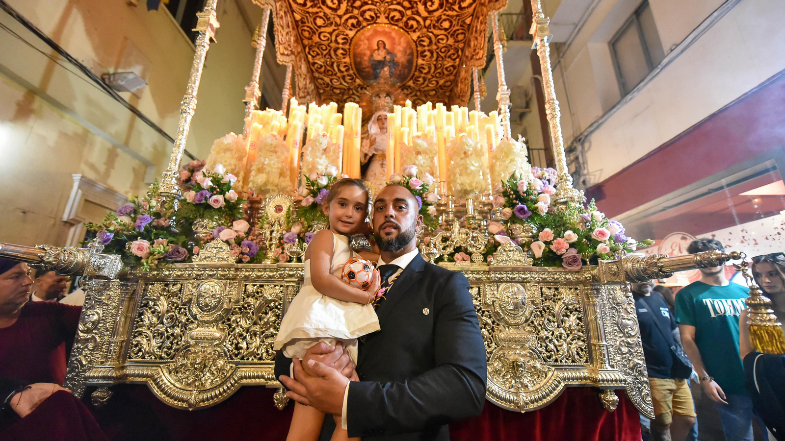 La Magna Mariana de Algeciras por la calle Convento, en imagenes