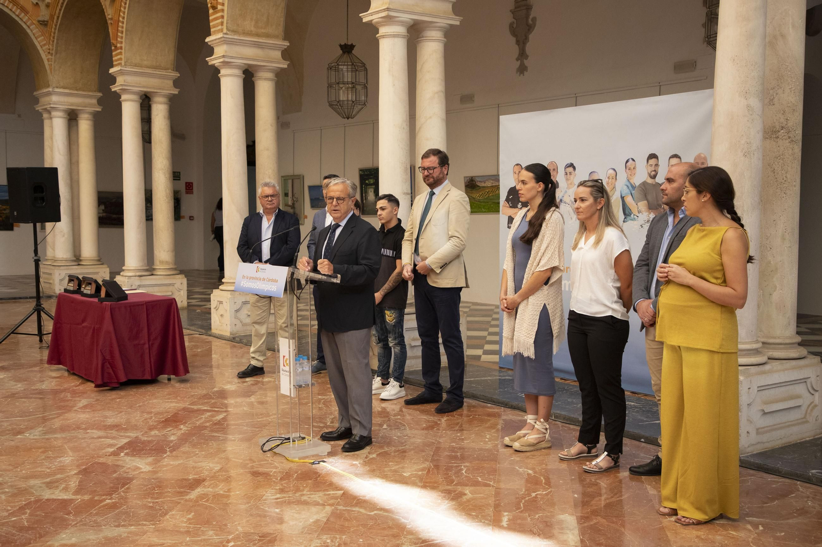 foto_recepcin-por-parte-de-la-corporacin-provincial-a-los-deportistas-olmpicos_15_53985302210_o.jpg