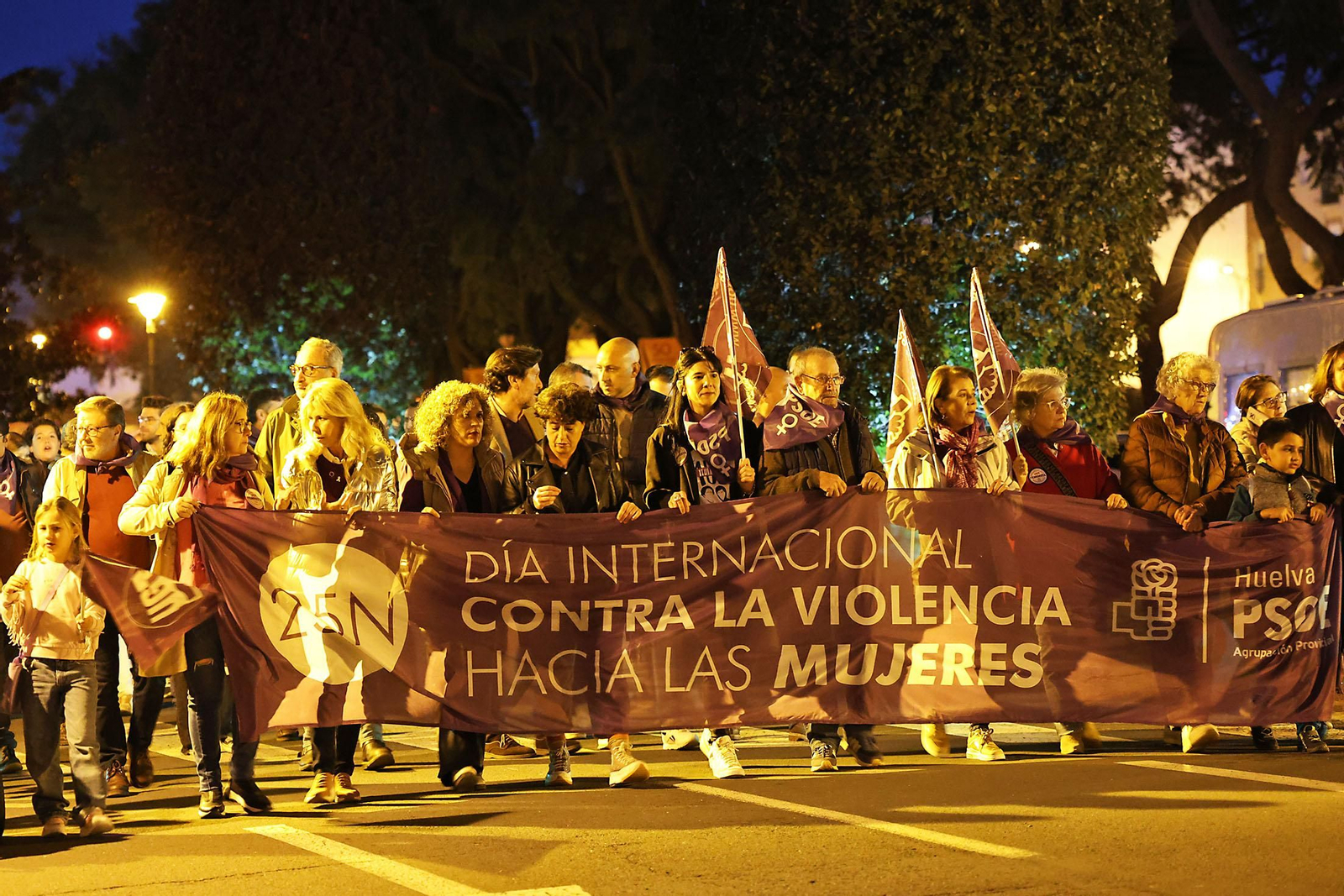Imágenes de la Manifestación por el 25-N en Huelva