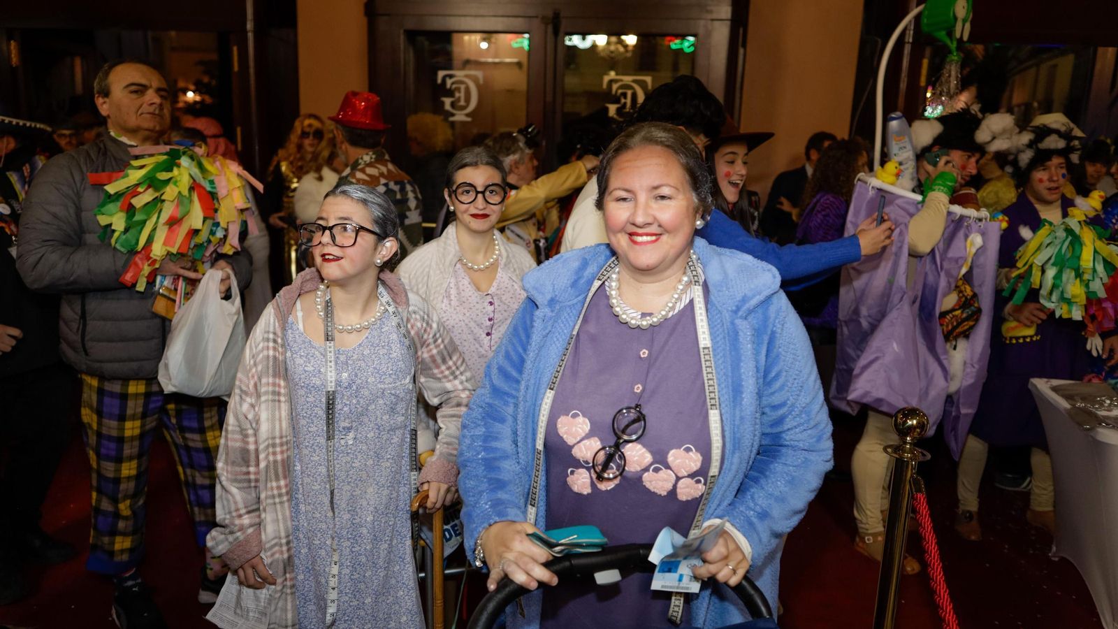 Búscate entre las mejores imágenes de la final del COAC 2025 del Carnaval de Cádiz