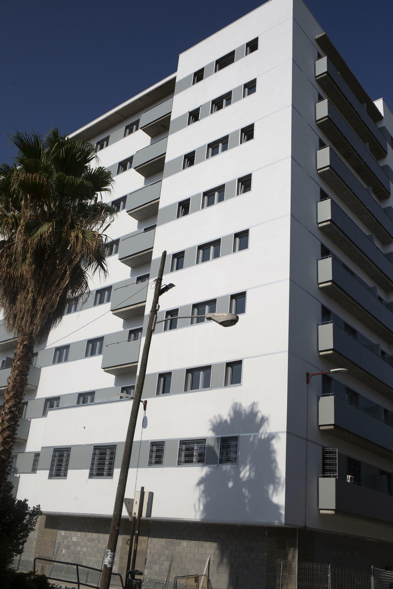 Quejas vecinales por el incremento del gasto en comunidad en Santa Adela