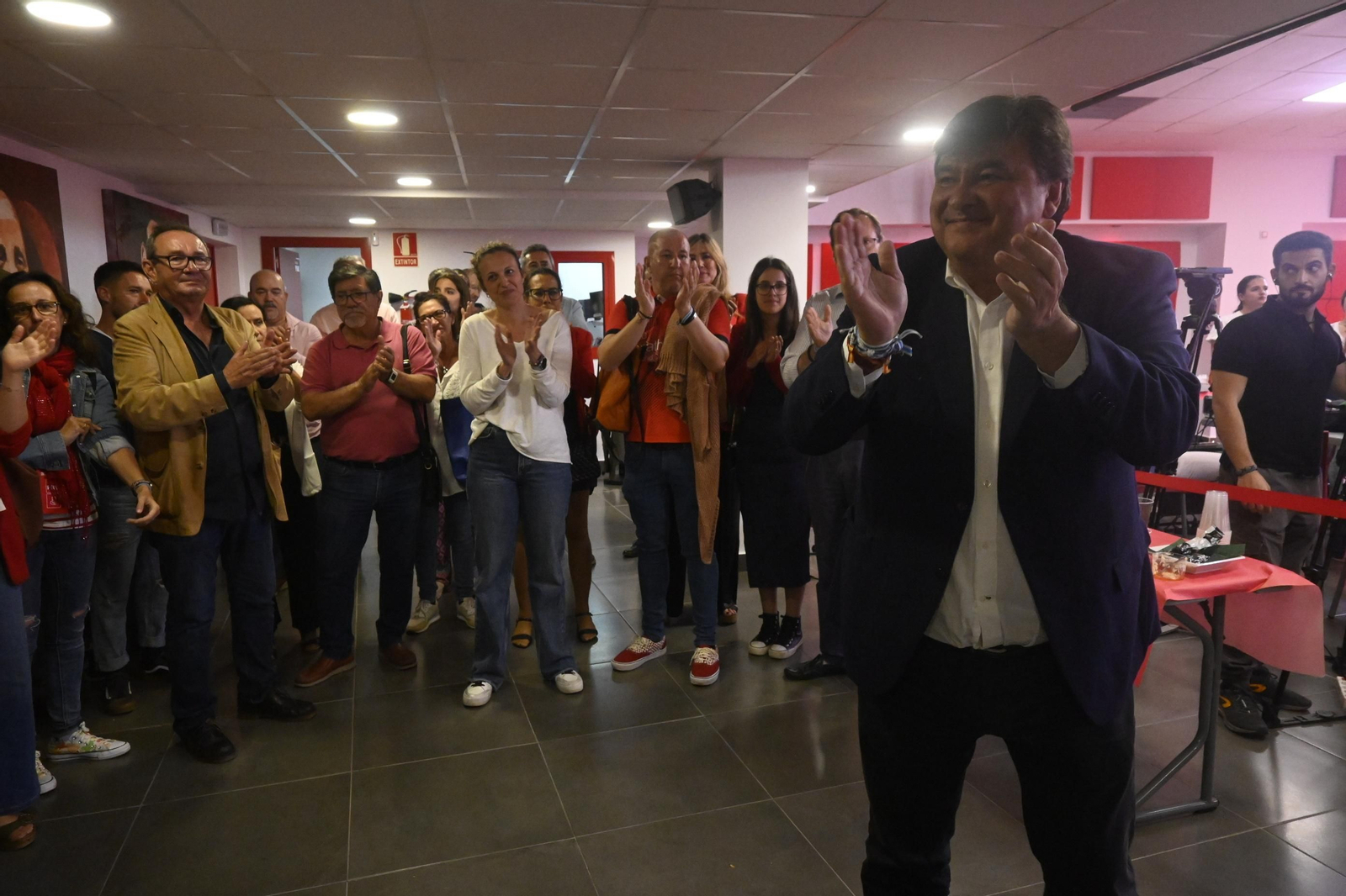 Imágenes del PSOE tras las elecciones municipales en Huelva