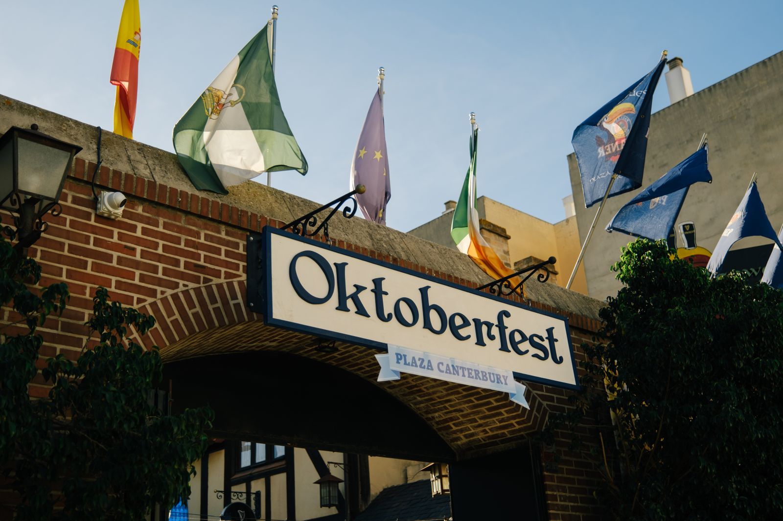 Búscate en el OktoberFest de Plaza Canterbury del viernes día 29 de septiembre