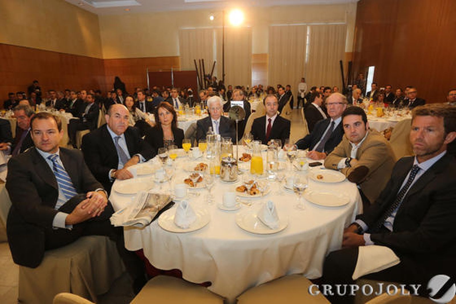 Enrique Rodríguez, Federico Beltrán, Esther Molina, José Luis Sánchez Domínguez, Pedro Farias, Francisco Vera, Jacobo Florido y Fernando Ortega. / Albiñana