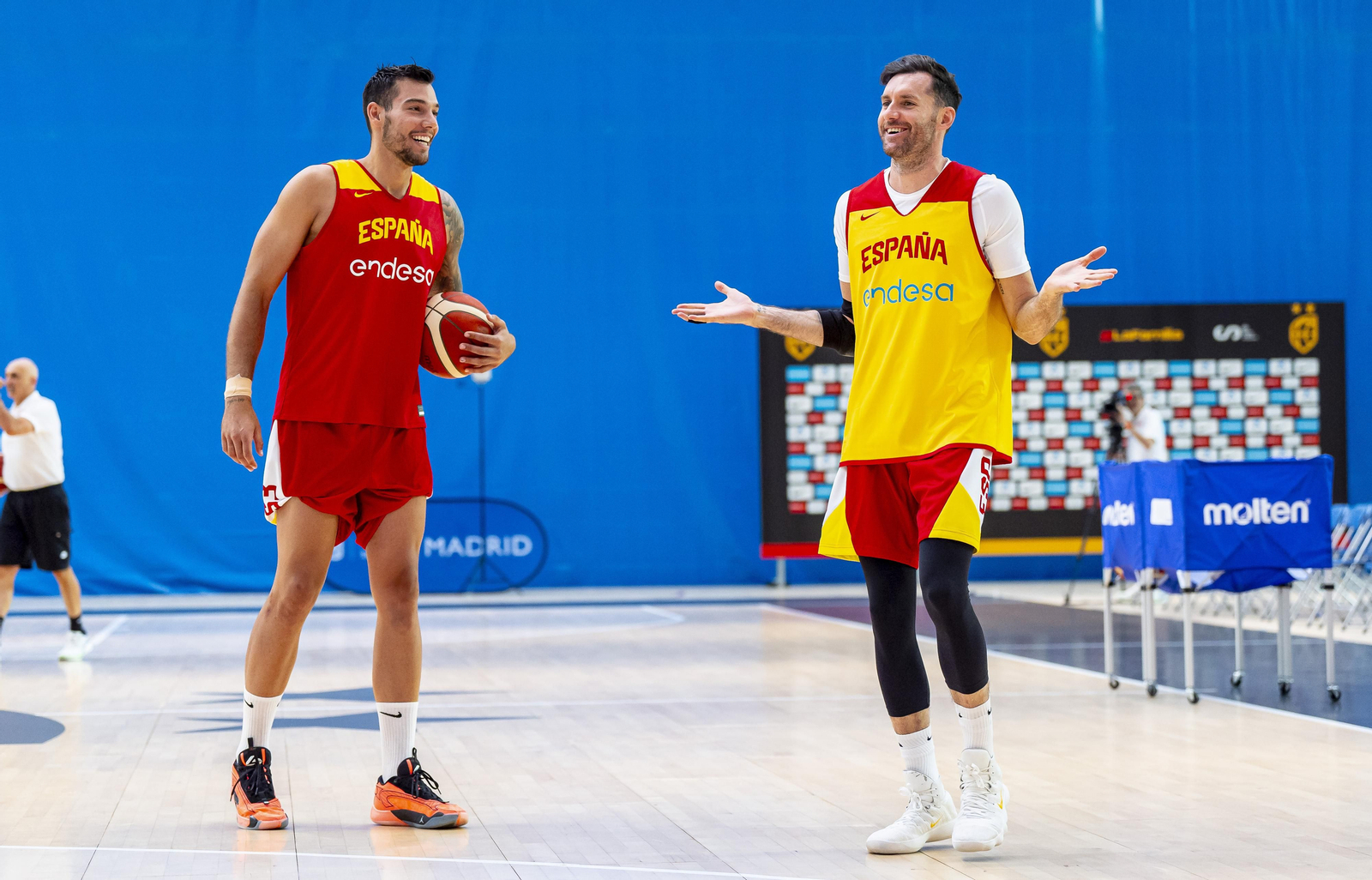 España vuelve a trabajar en Madrid con Alberto Díaz y Yankuba Sima España vuelve a trabajar en Madrid con Alberto Díaz y Yankuba Sima