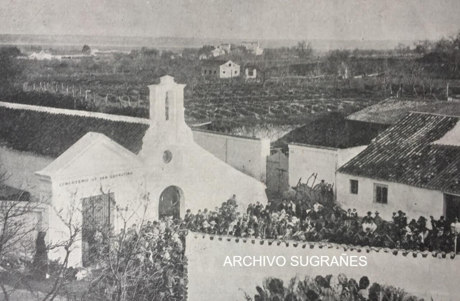 La antigua ermita de San Sebastián al final de su calle.