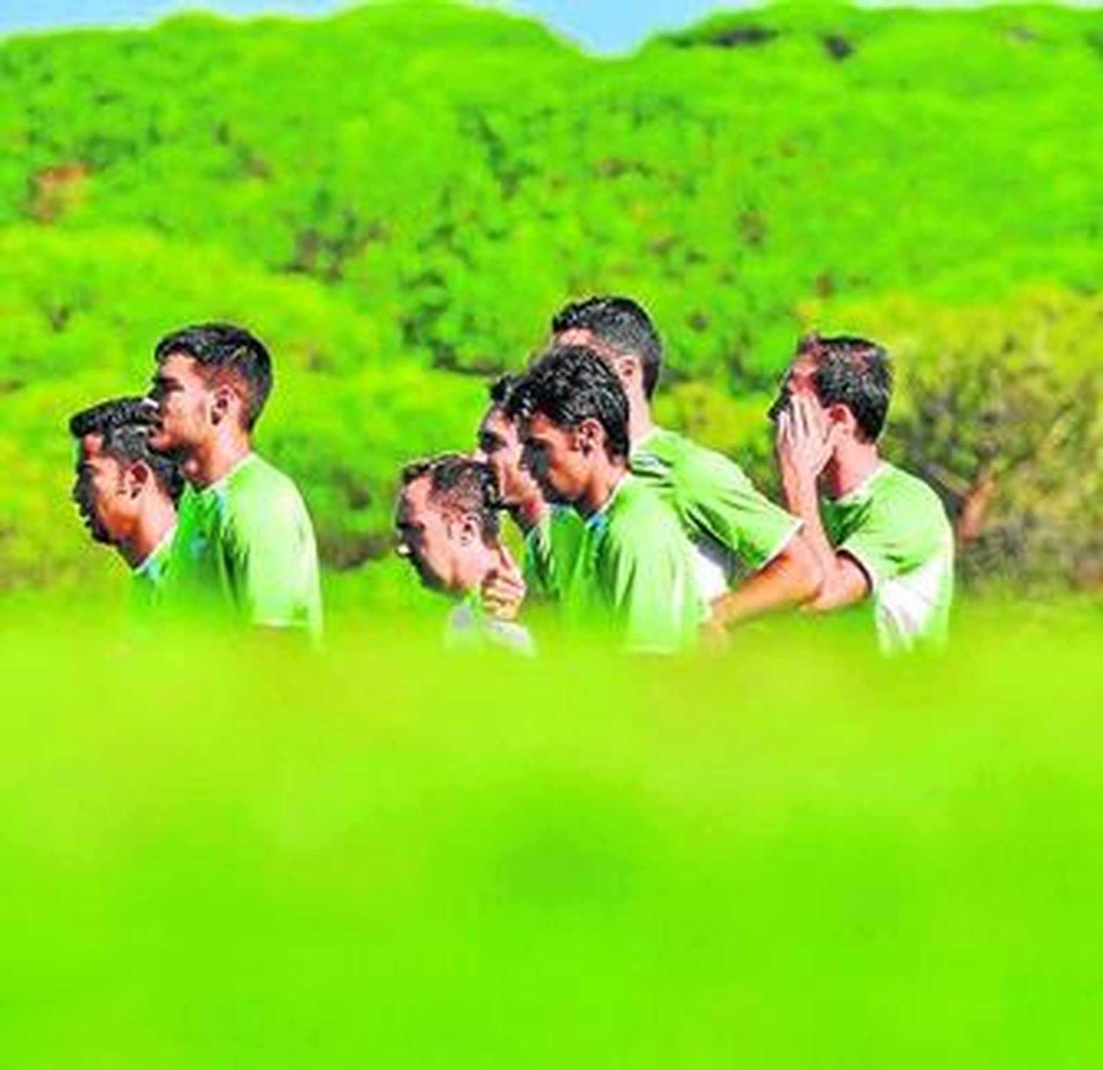 Los jugadores corren en las instalaciones del Nuevo Portil.