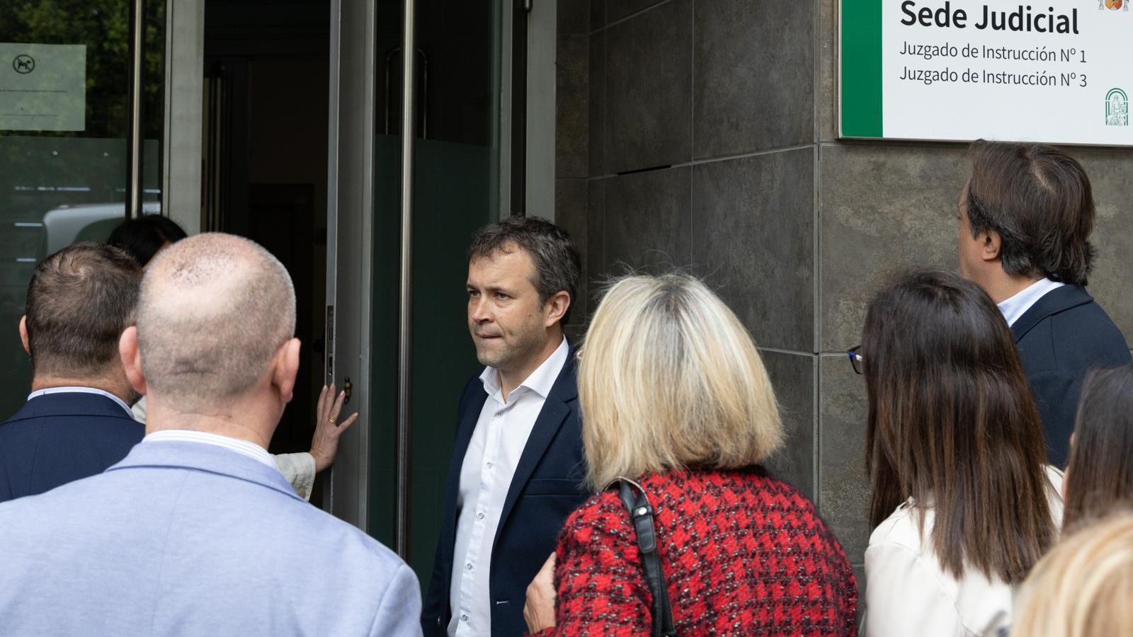 Julio Millán en su llegada al juzgado.