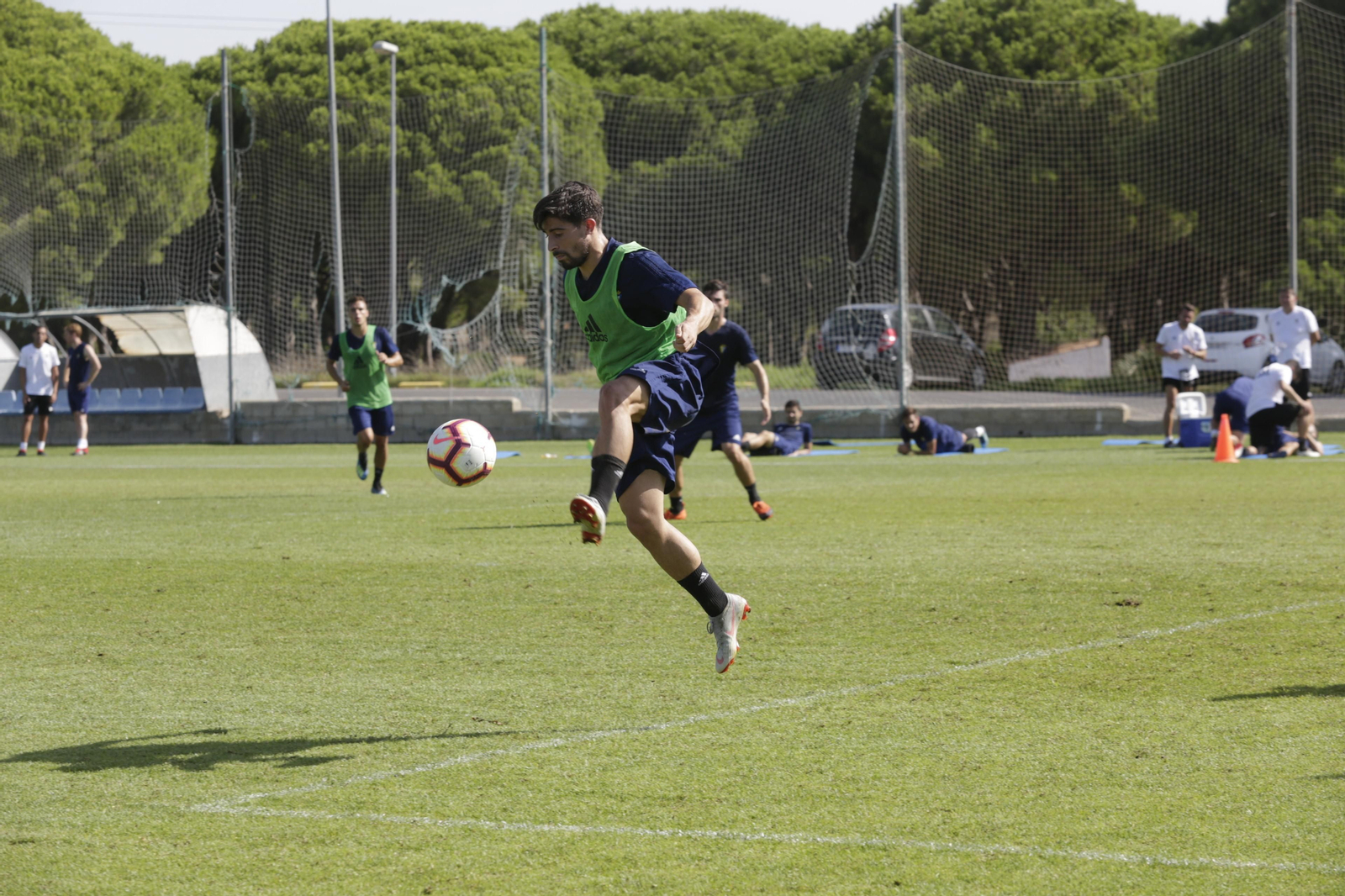 Jairo, con el balón en un entrenamiento en El Rosal Jairo, con el balón en un entrenamiento en El Rosal