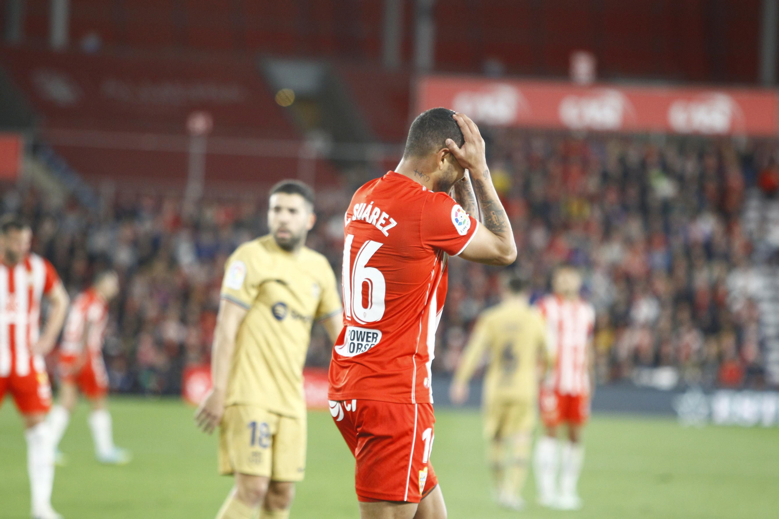 Imágenes de la victoria de la U.D. Almería ante el F.C. Barcelona