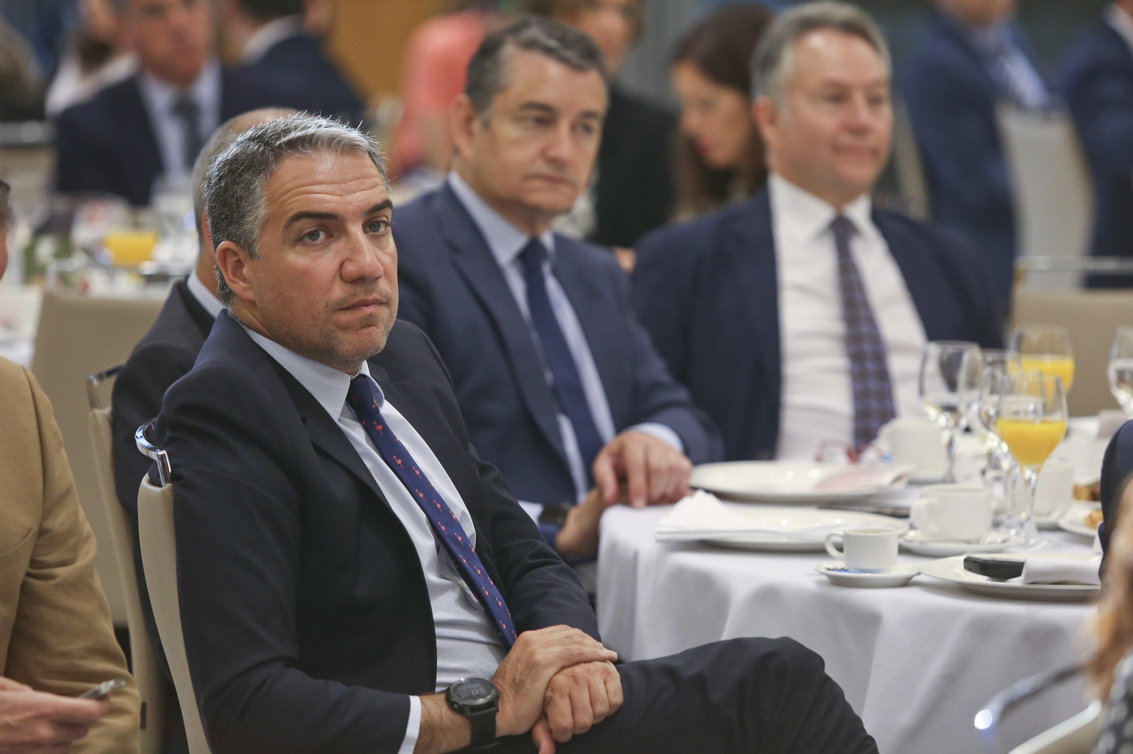 Las imágenes del desayuno-coloquio con Isabel García Tejerina