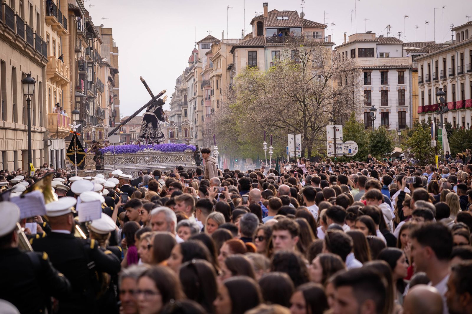 Las mejores fotos del Martes Santo en Granada
