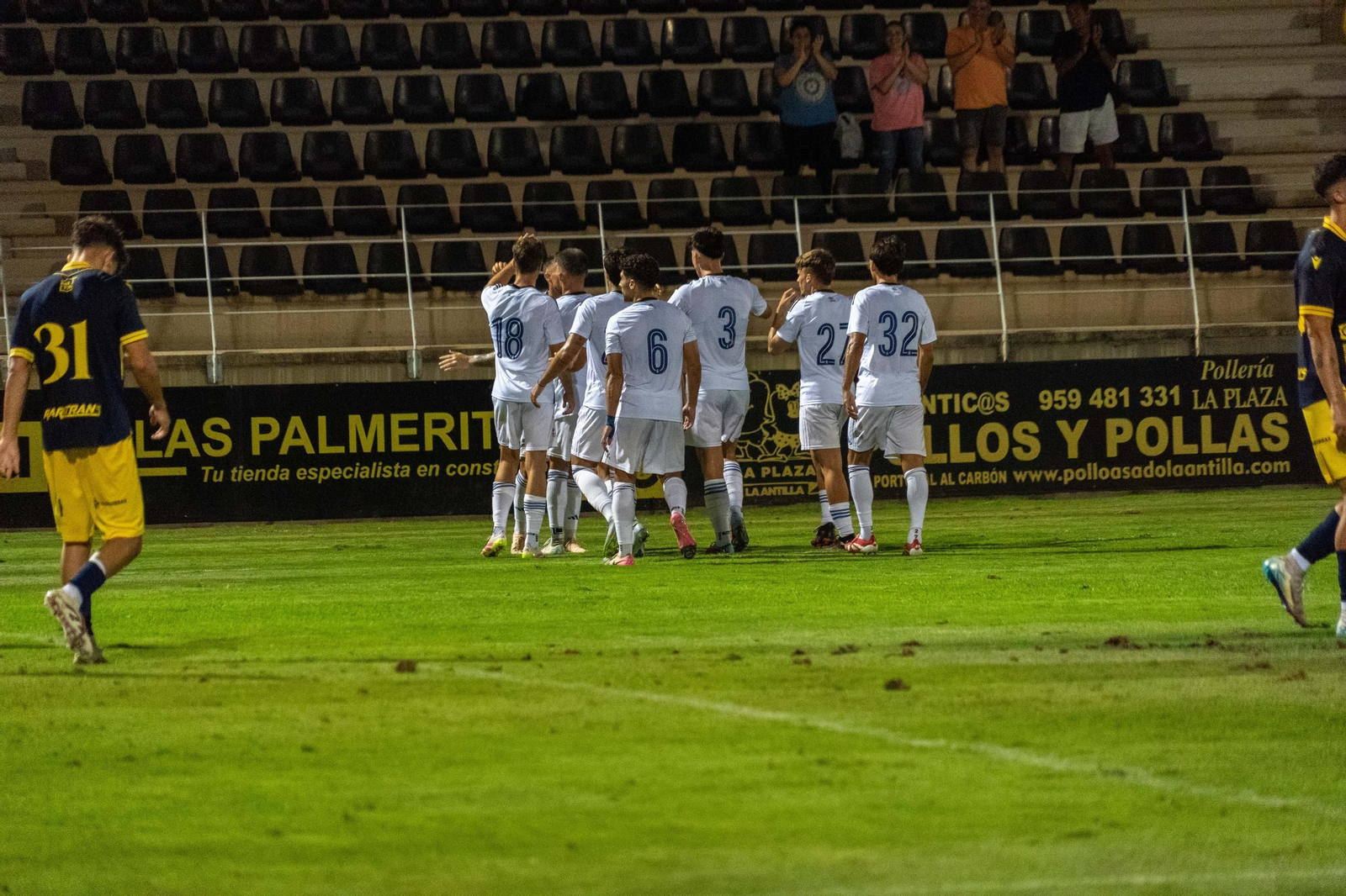 Imágenes del partido AD Merida - Recreativo de Huelva del Trofeo de la Bella