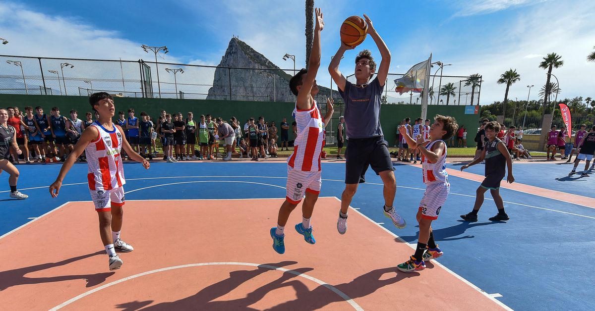 Baloncesto: Un centenar de jugadores toma parte en el III torneo de ...