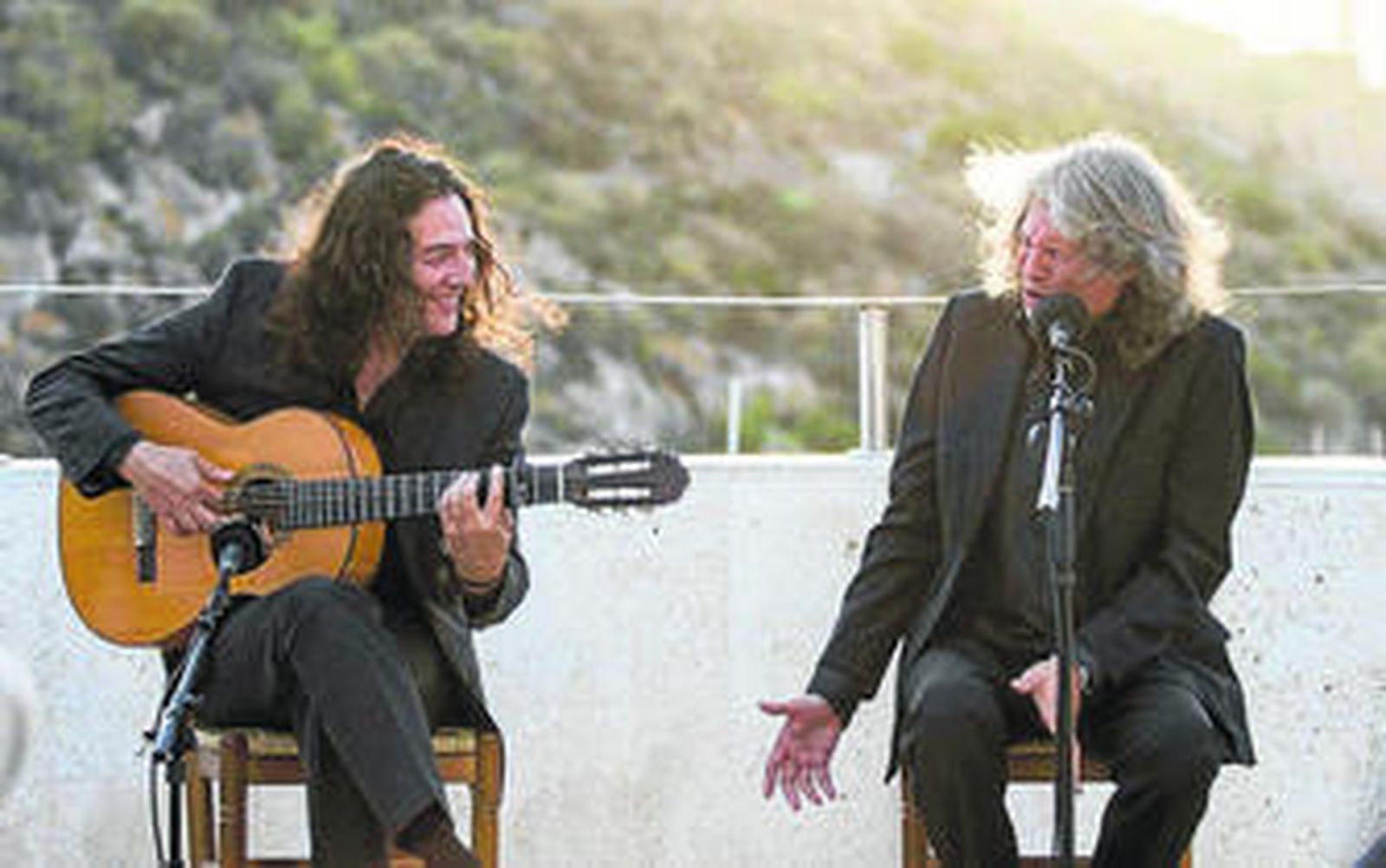 Tomatito junto a José Mercé anoche en la presentación del Festival.
