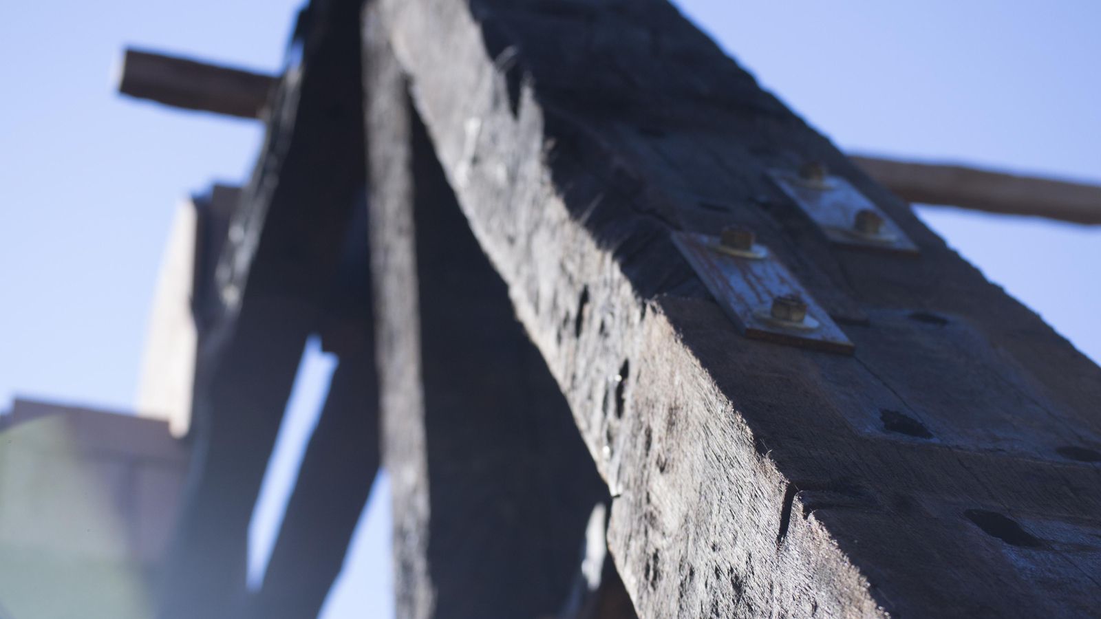 Detalle de la obra de 'Viga Mádre' de Jacobo Castellano.