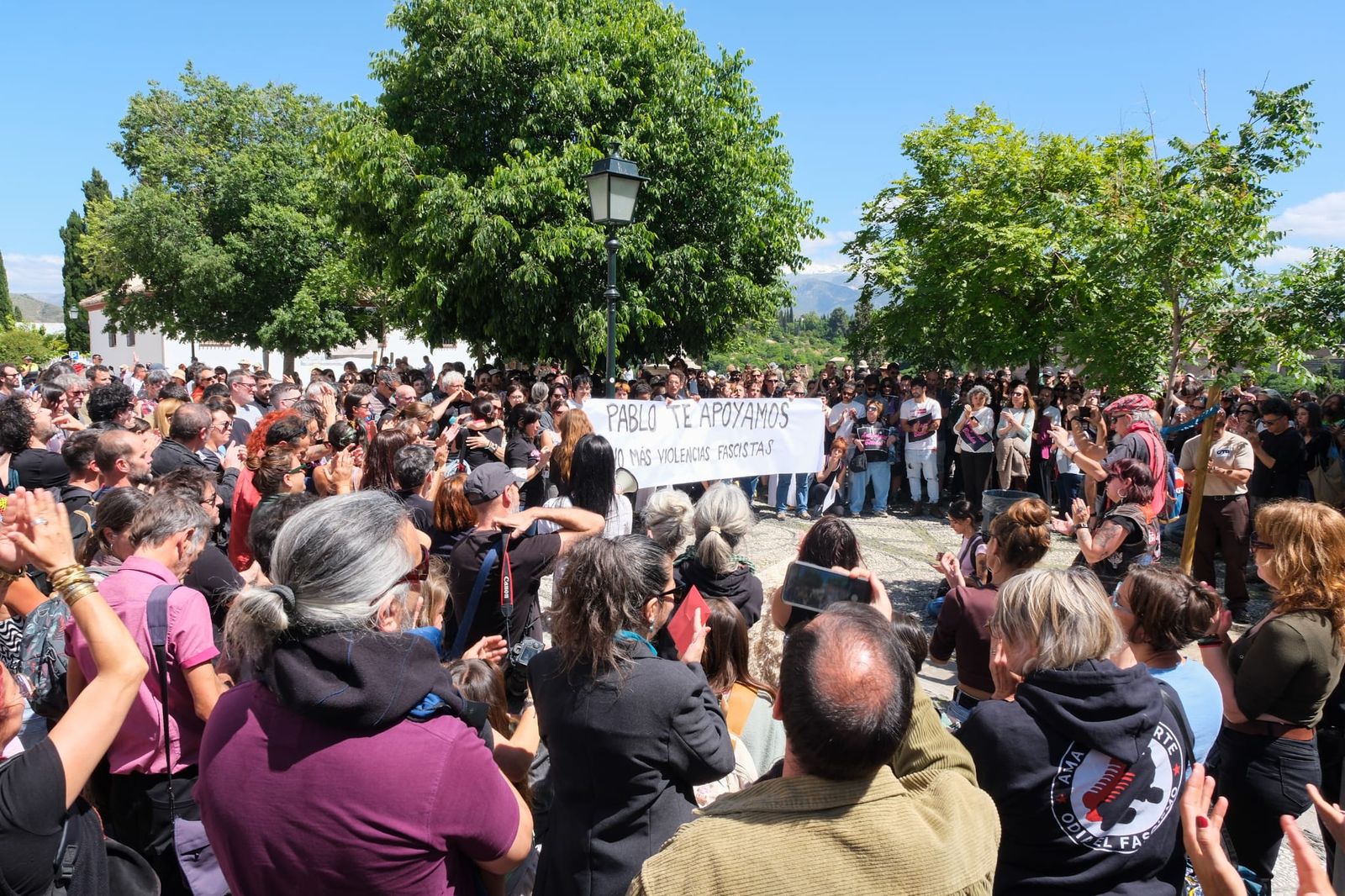 Indignación en Granada: las imágenes de la protesta tras la paliza ...