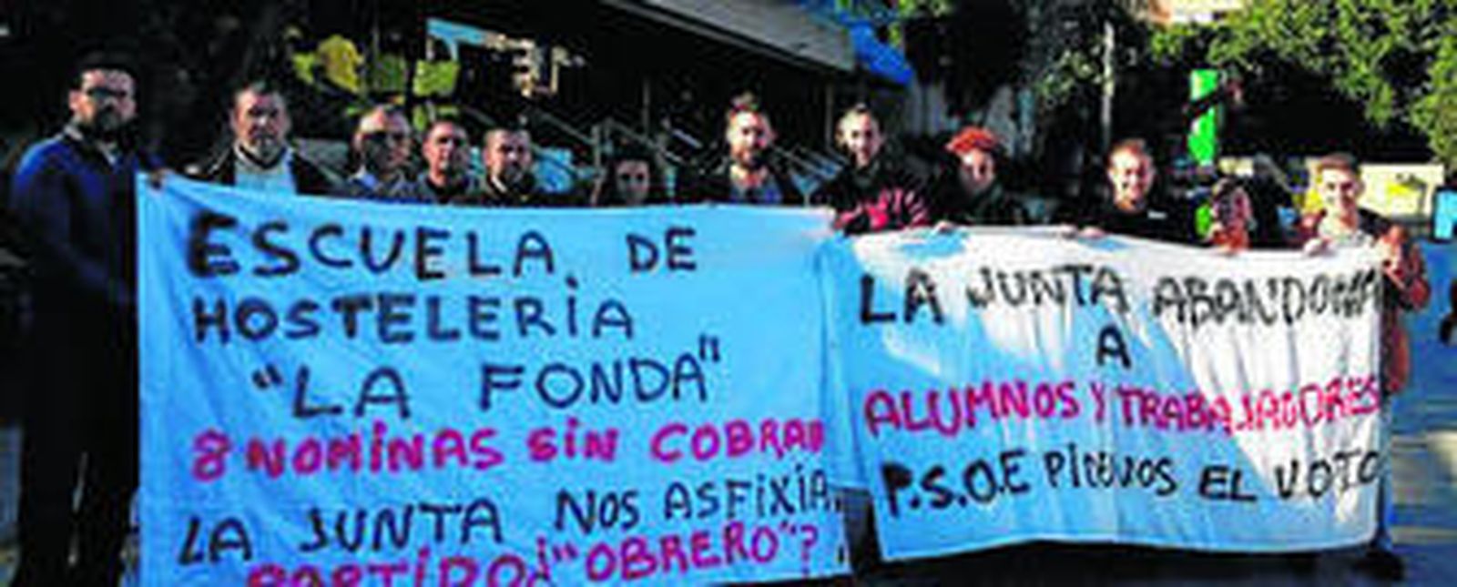 Protesta de trabajadores y alumnos el pasado mes de enero.