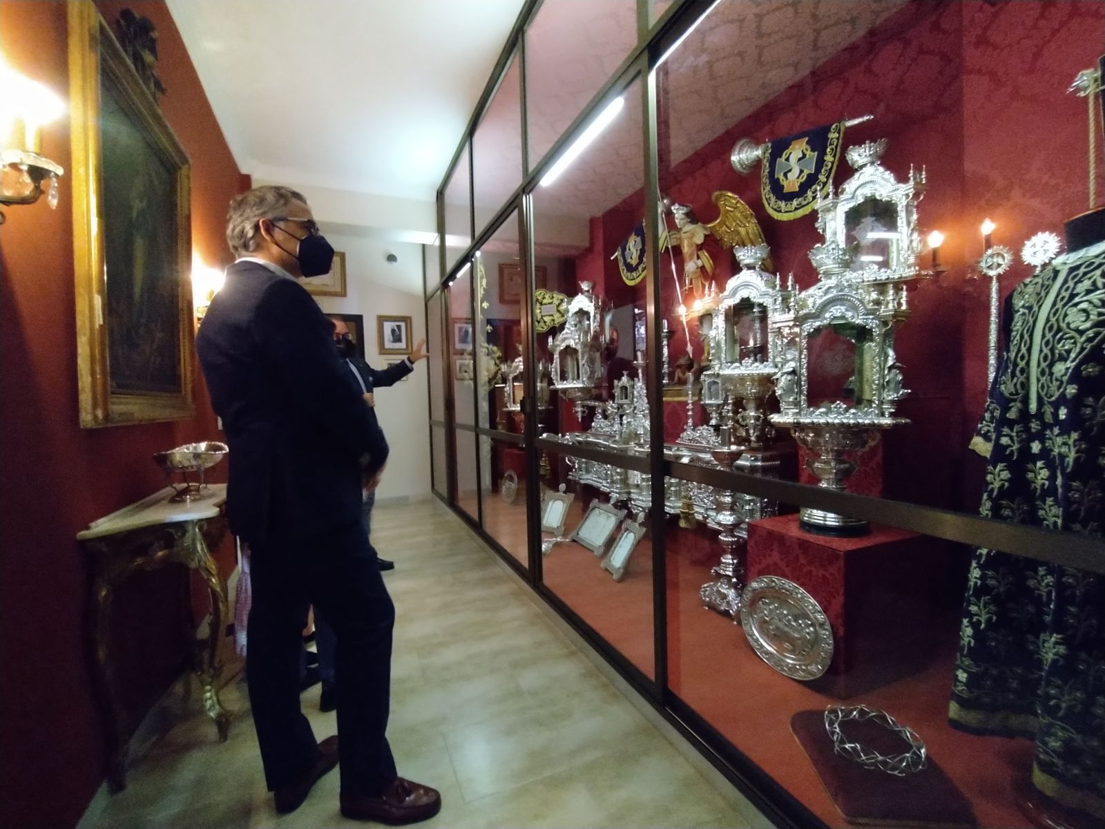 Así son las visitas a las casas de hermandad