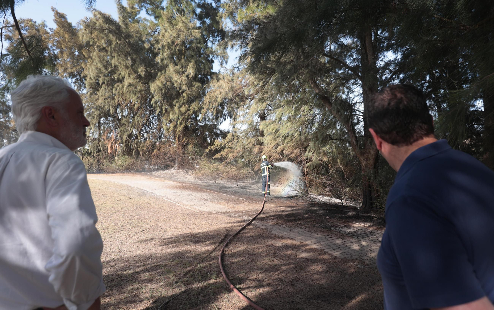 Imágenes del incendio en Montecastillo en Jerez