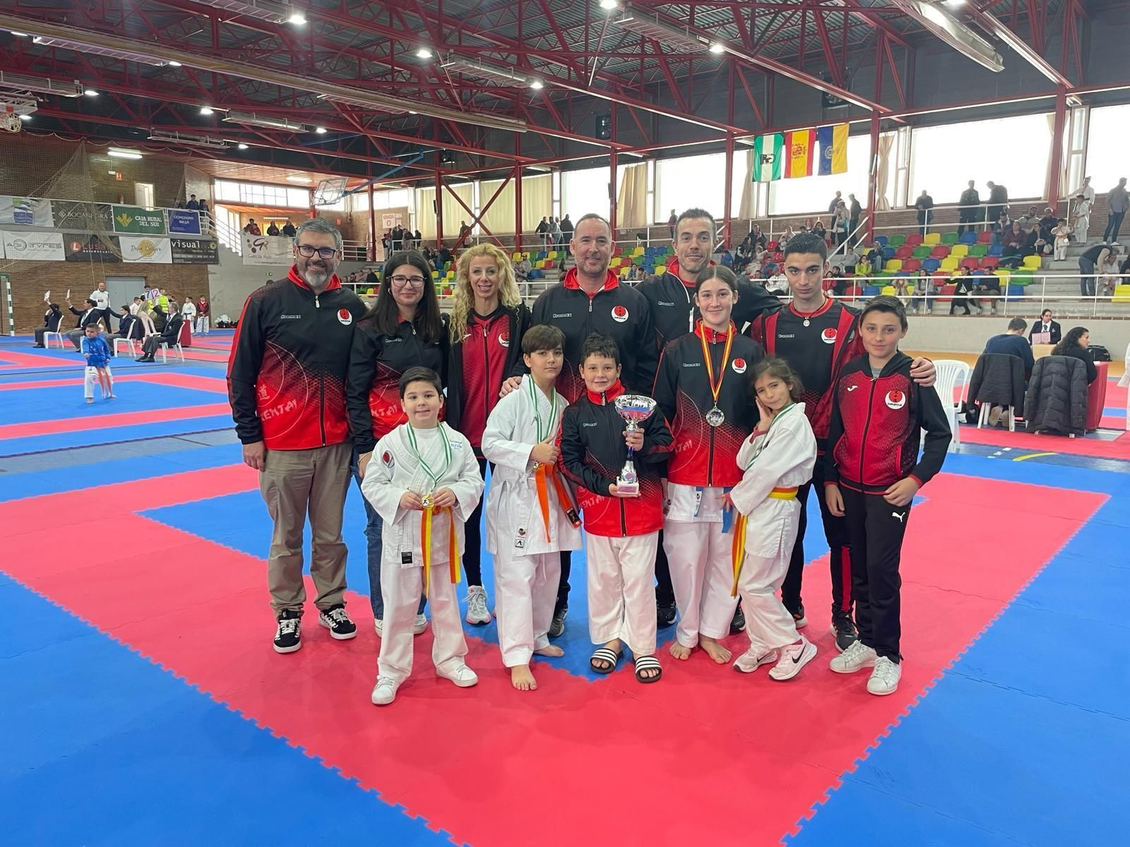 Gran actuación del Dakentai Jerez en tierras cordobesas.