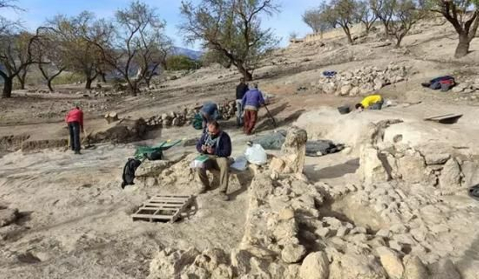 Trabajos de excavación en el poblado mozárabe de Tózar