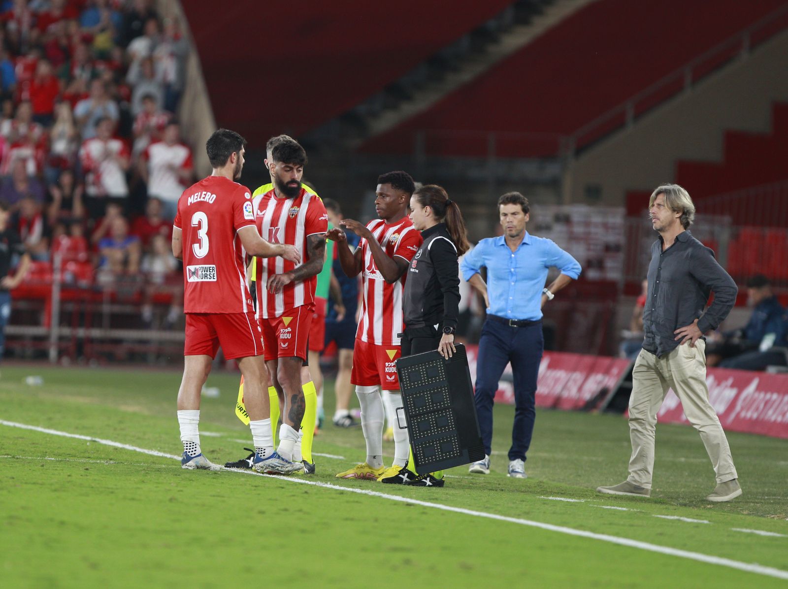 Imágenes del partido de fútbol U.D. Almería-Girona F.C.