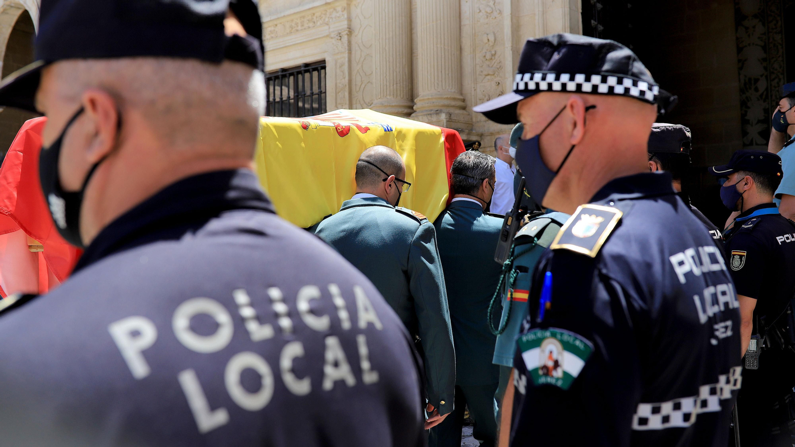 Capilla ardiente en Jerez del guardia civil Agustín Cárdenas