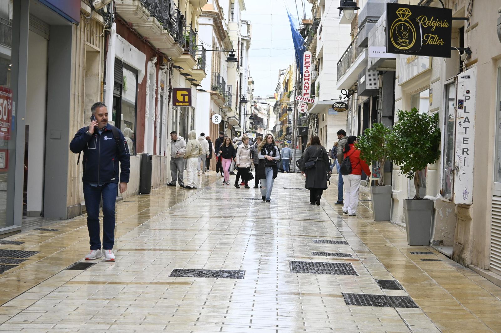 Imágenes de ambiente del martes 4 de marzo en Huelva