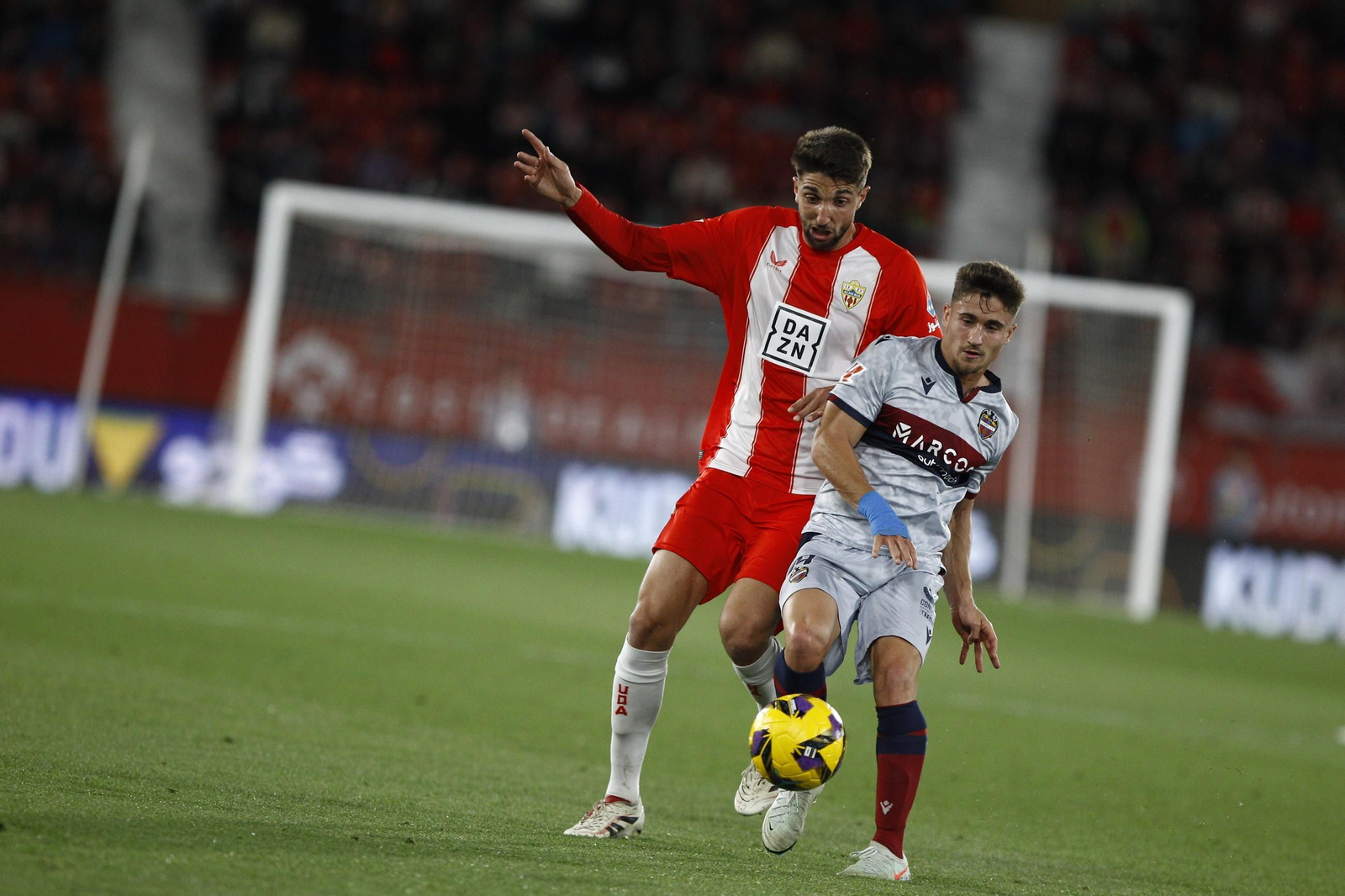 Las mejores imágenes del partido U.D. Almería-Levante U.D.