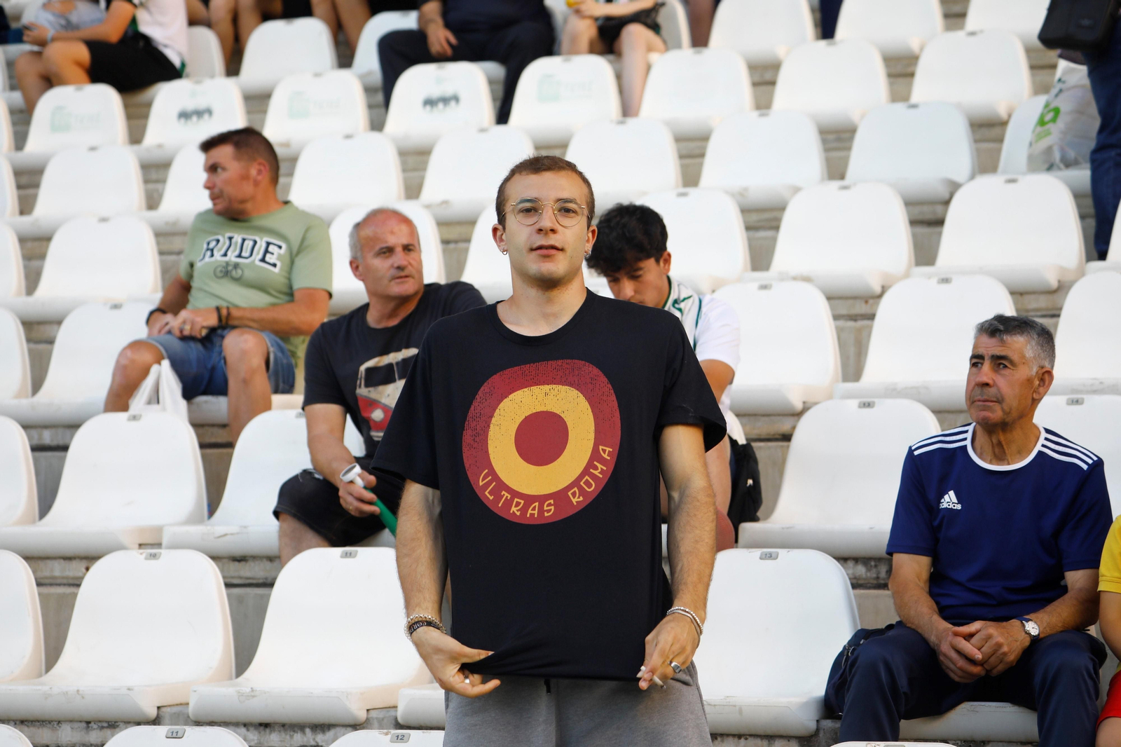 Las mejores fotos del ambiente en el Córdoba CF - Racing Ferrol
