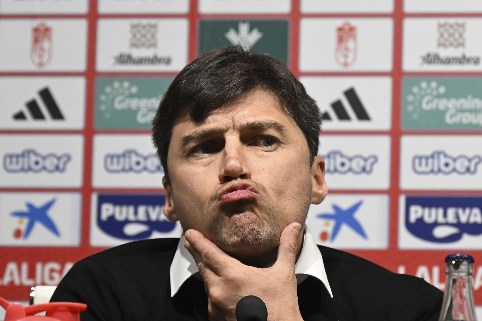 Alexander 'Cacique' Medina, entrenador del Granada.