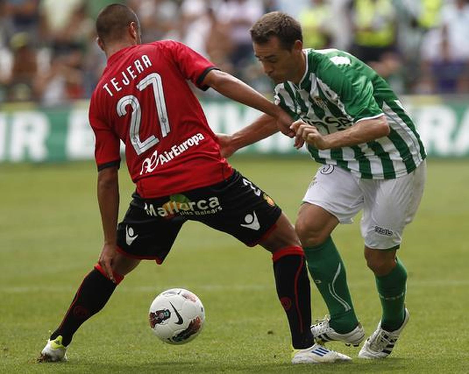 El Betis gana el segundo partido de su regreso a Primera gracias a un gol de Rubén Castro (1-0). / Antonio Pizarro