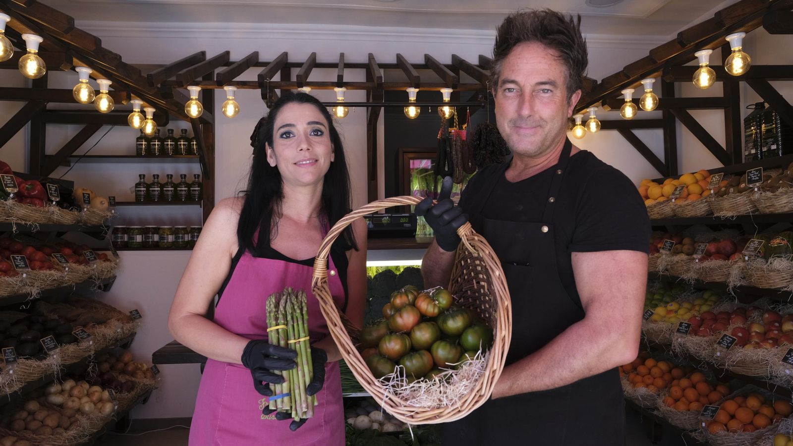 Susana y Fernando Carreño de la 'Frutería Susana'
