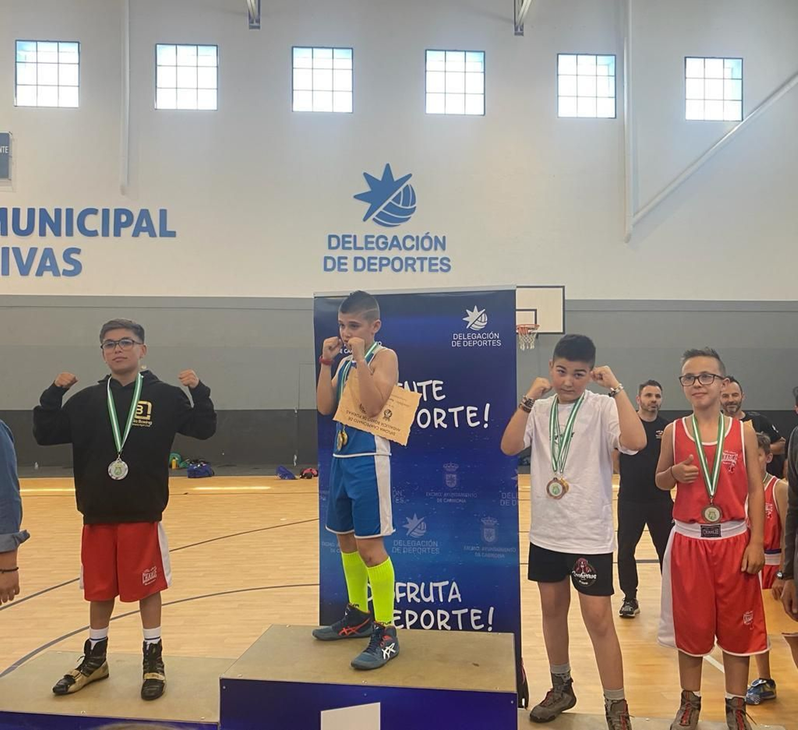 Podio del Campeonato de España de Clubes de Boxeo con Tristán Romero subido a tercer cajón.