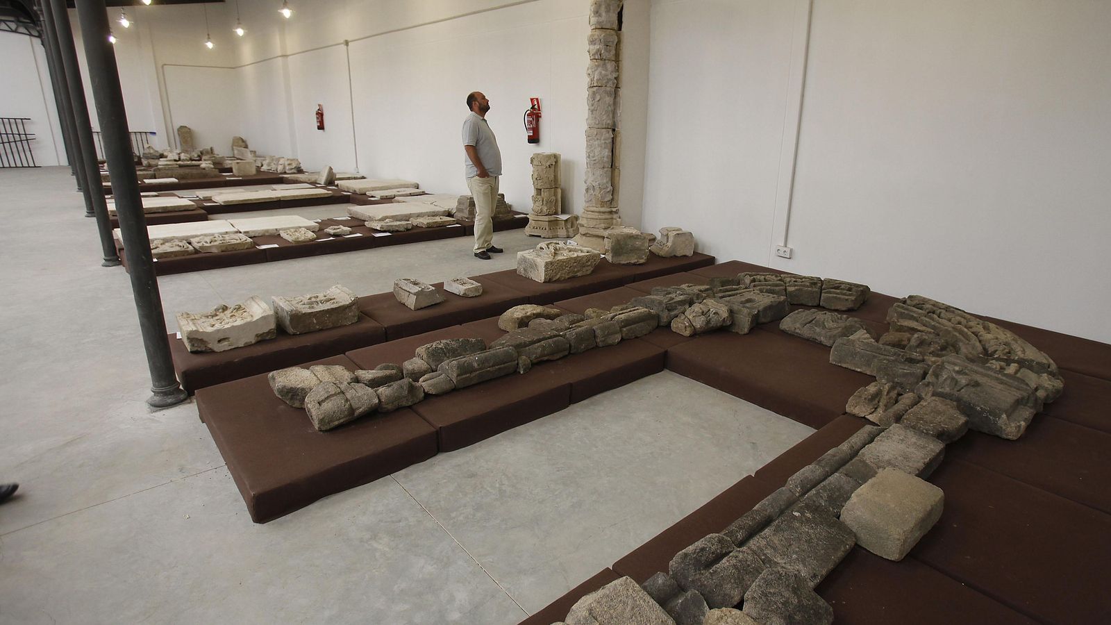 La portada del antiguo museo arqueolçógico en el Garaje Laverán.