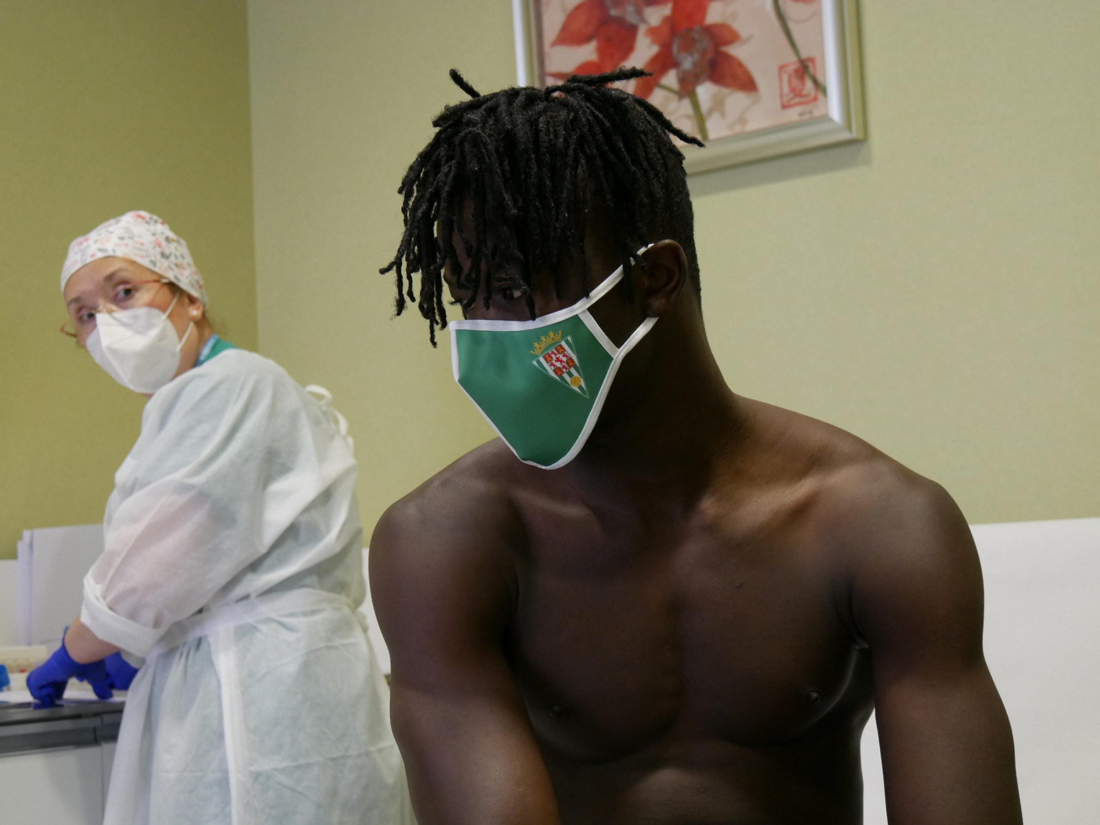 El Córdoba CF echa a andar: las fotos de los reconocimientos médicos