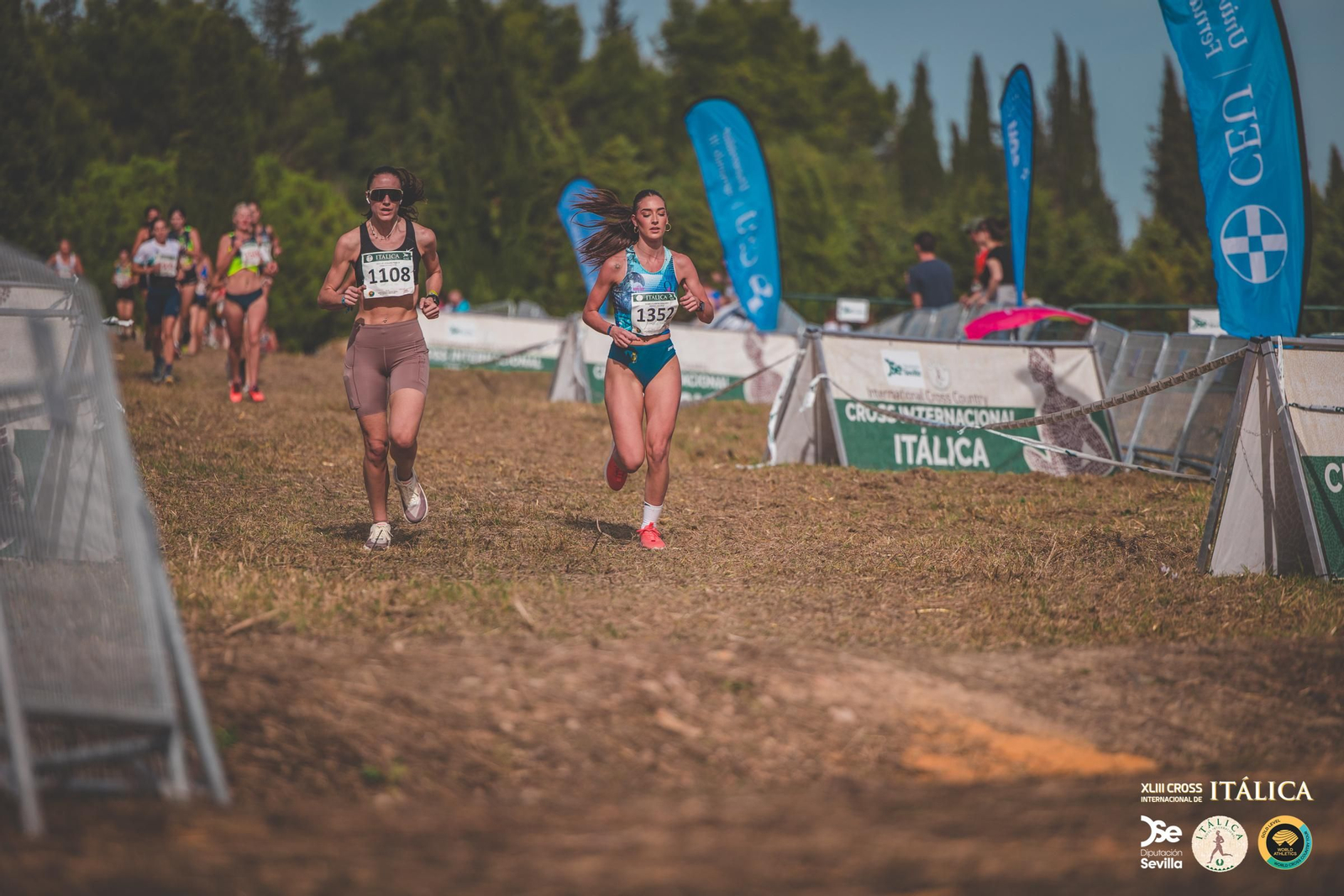 Búscate en las fotos del Cross de Itálica 2025 | 1