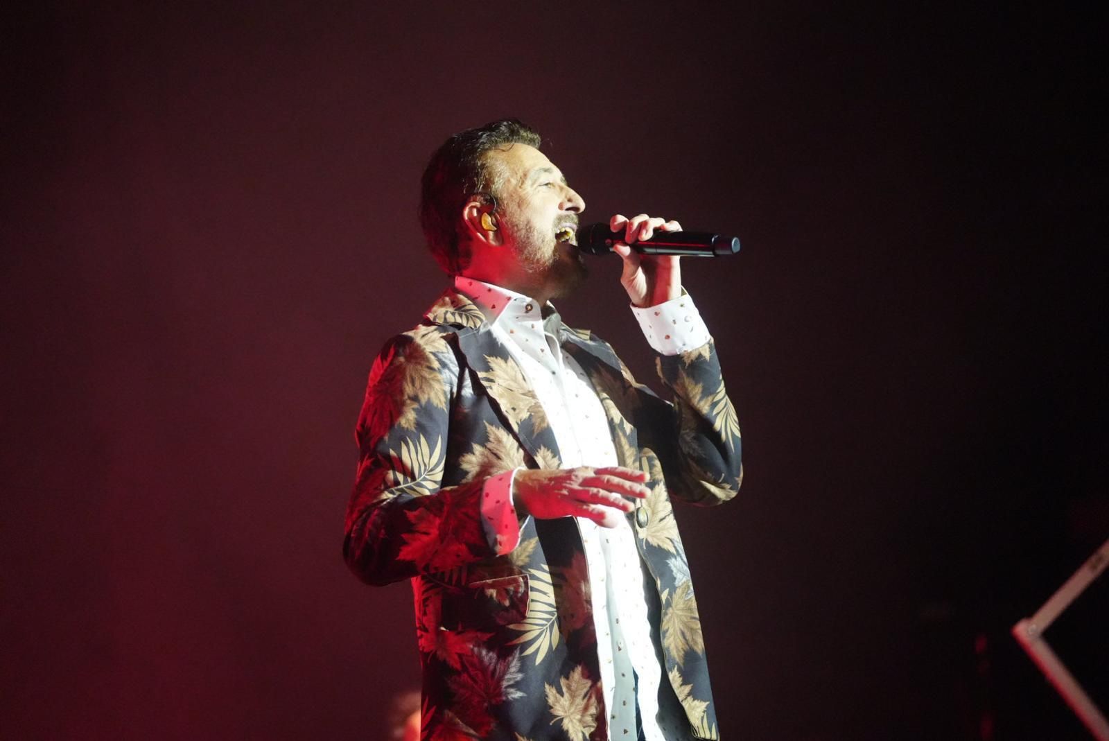 El concierto de Manolo García en el teatro El Silo de Pozoblanco, en fotografías