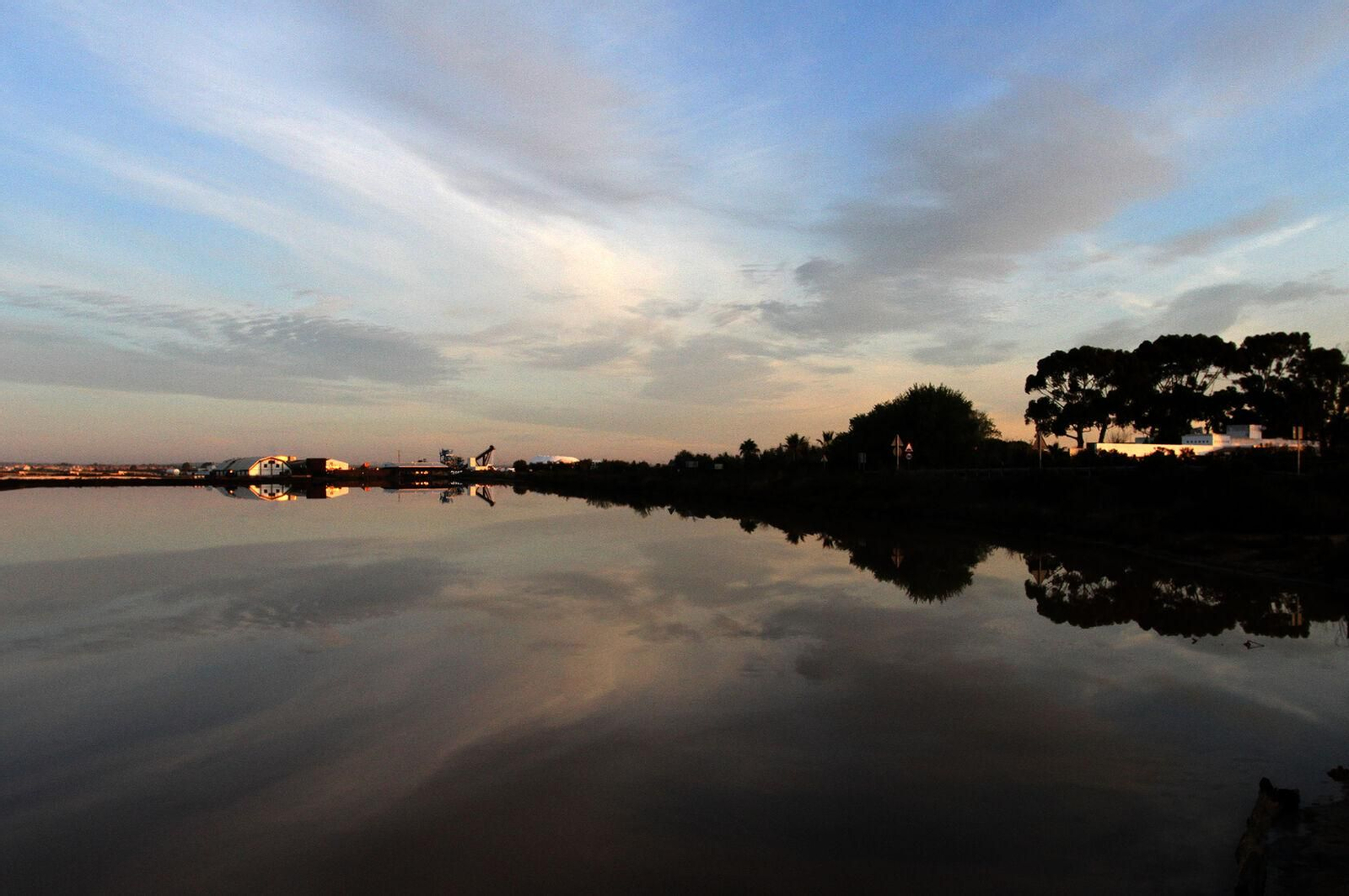 Imágenes de Marismas del Odiel, un Paraje Natural en la confluencia de las desembocaduras de los ríos Tinto y Odiel
