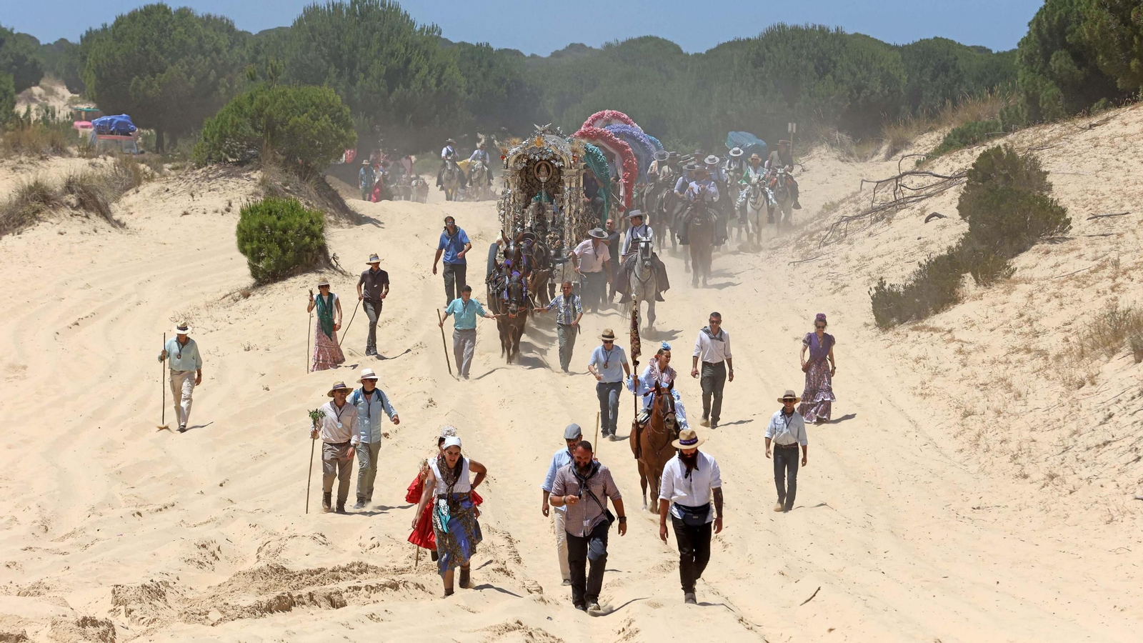 Jueves de camino de la Hdad de Jerez por el Coto Doñana