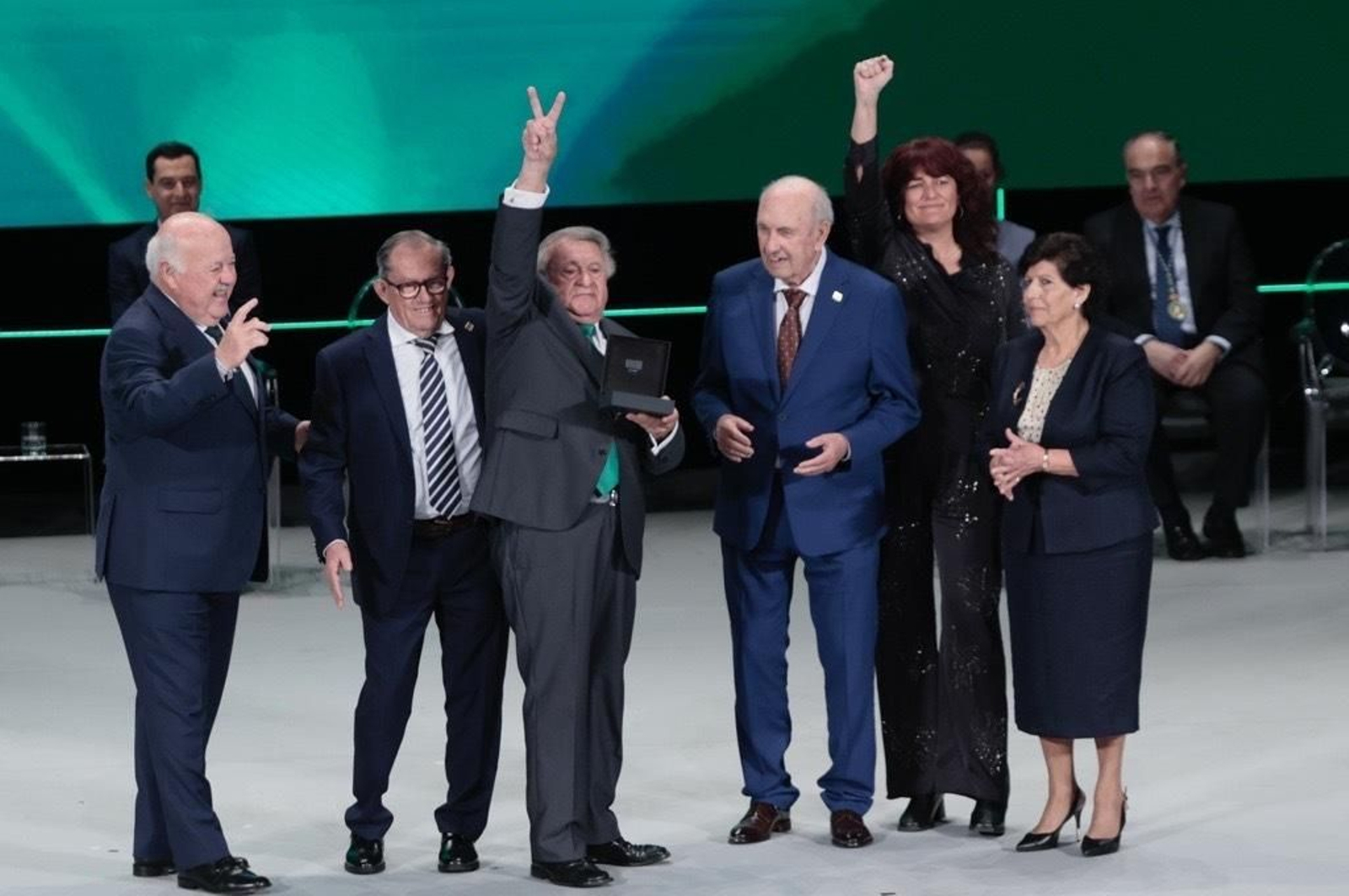 Las imágenes del acto de la entrega de los títulos de Hijo de Predilecto y las Medallas de Andalucía