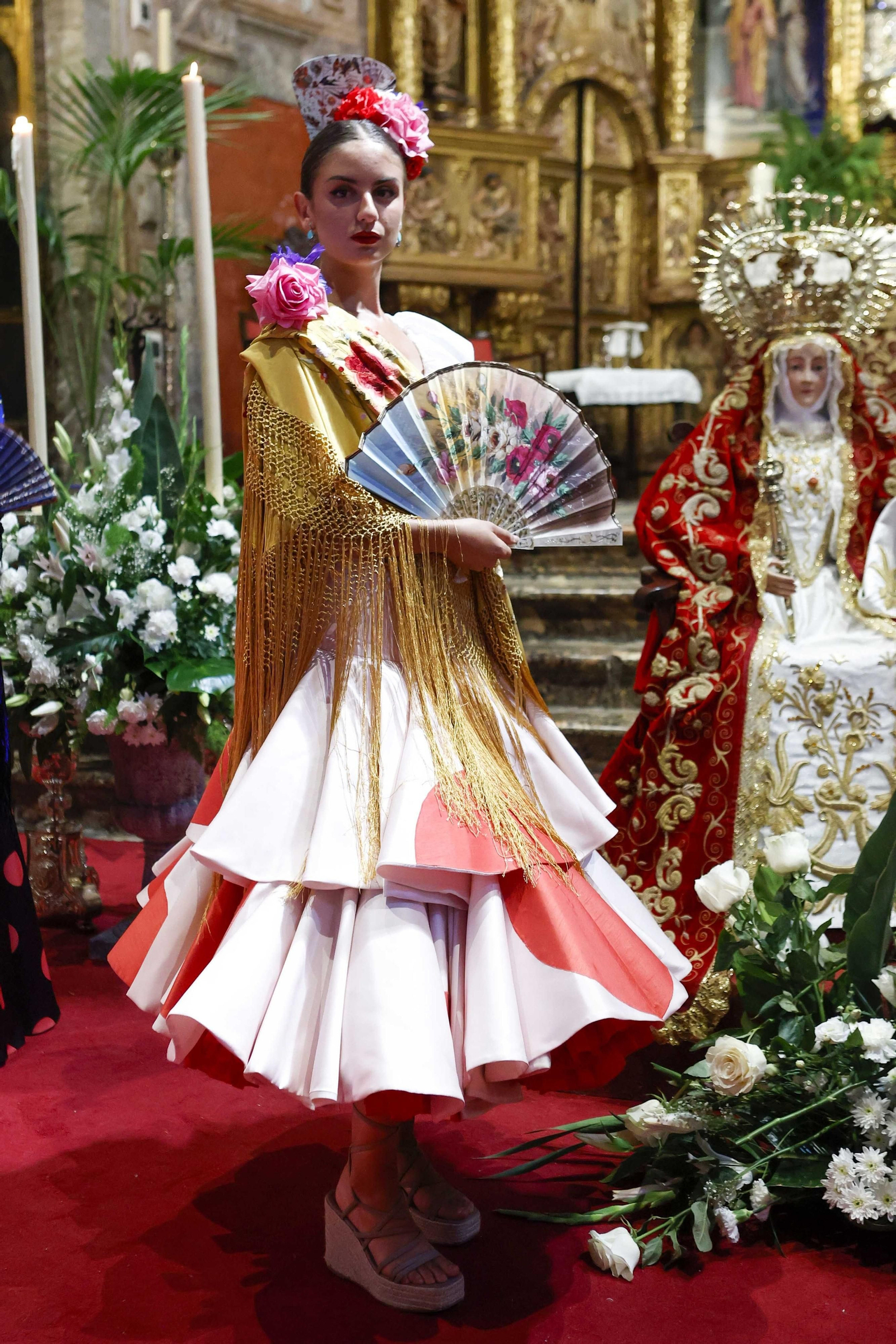 Broche flamenco en Santa Ana para terminar  la Velá