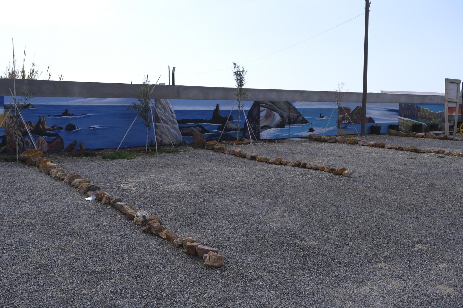 Imágenes de las autocaravanas estacionadas en Cabo de Gata.