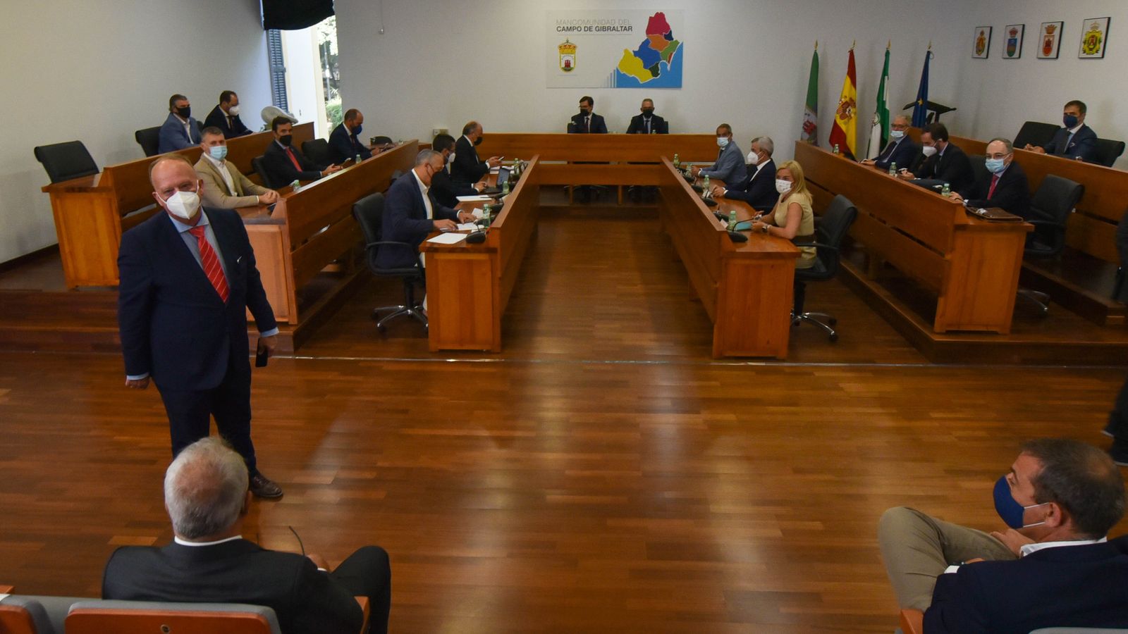 Fotos de la reunión del secretario de estado para la UE y los aalcaldes del Campo de Gibraltar