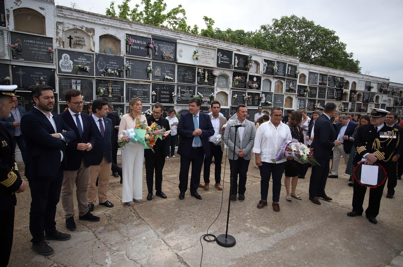 La ceremonia conmemorativa del 80 aniversario de la aparición del cuerpo de William Martin, en imágenes